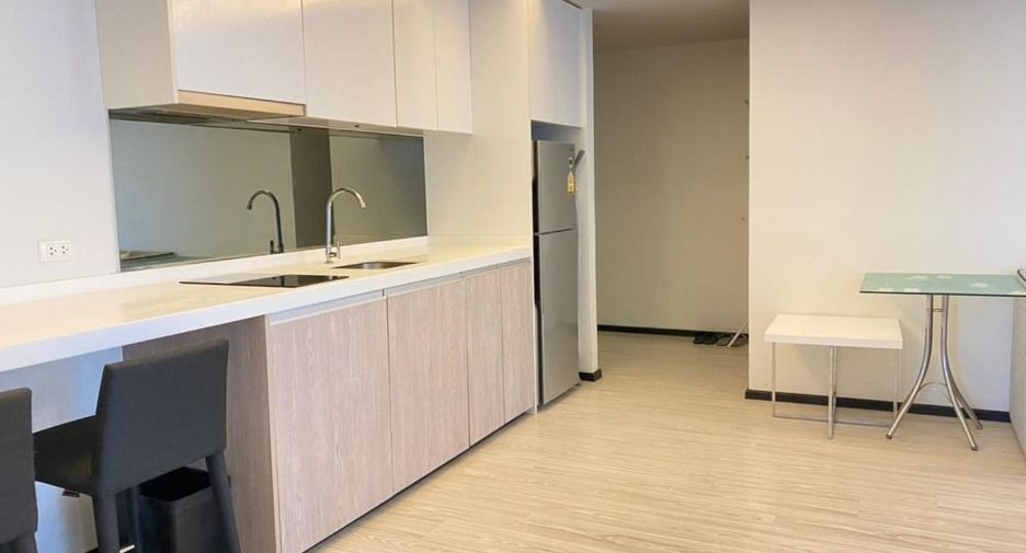 For rent and for sale 2 bed condo in Phaya Thai, Bangkok