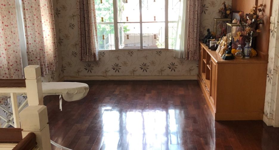 For sale 3 bedrooms house in Thung Khru, Bangkok