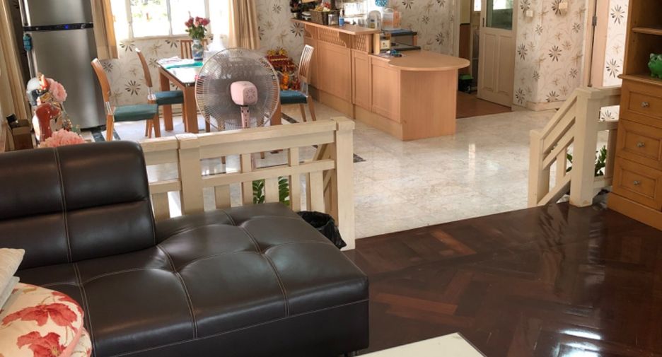 For sale 3 bedrooms house in Thung Khru, Bangkok