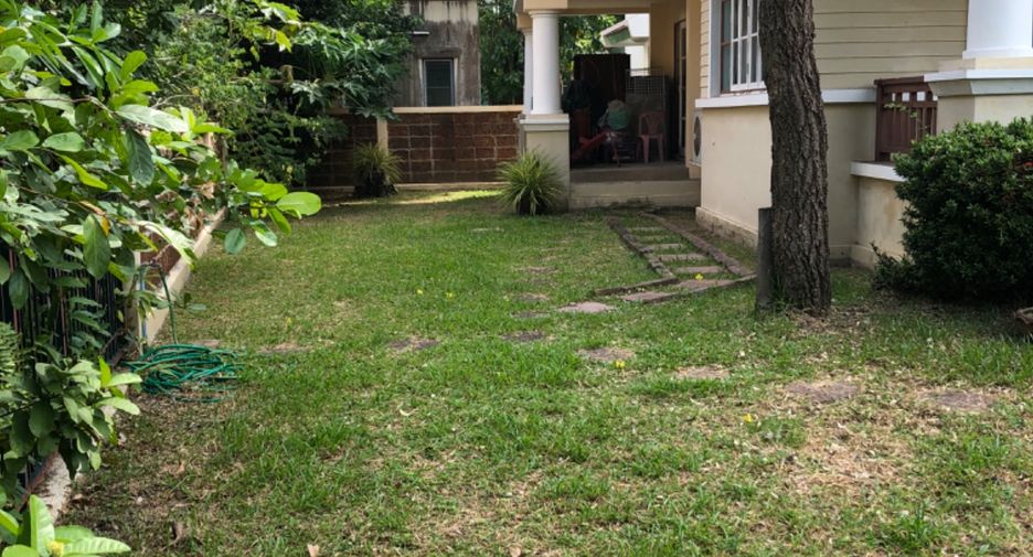 For sale 3 bedrooms house in Thung Khru, Bangkok