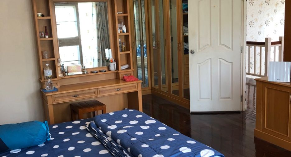 For sale 3 bedrooms house in Thung Khru, Bangkok