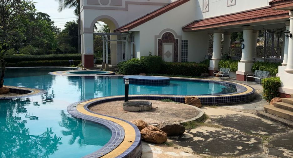 For sale 3 bedrooms house in Thung Khru, Bangkok