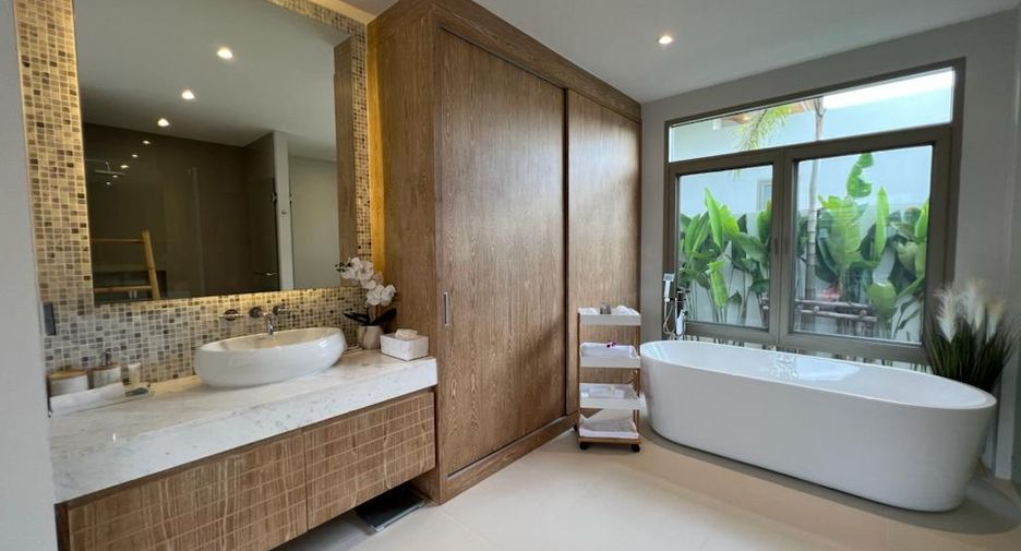 For sale 3 bedrooms villa in Thalang, Phuket