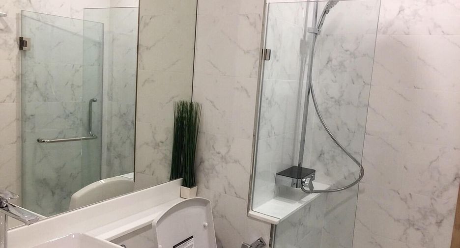 For rent 2 bedrooms condo in Phaya Thai, Bangkok