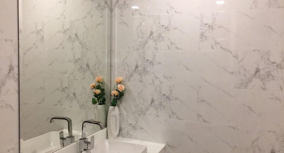 For rent 2 bedrooms condo in Phaya Thai, Bangkok