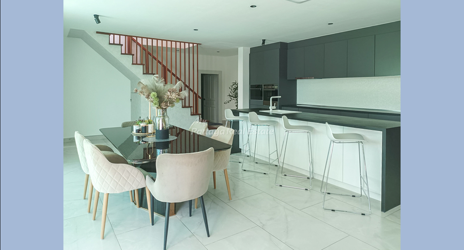 À vendre 8 chambres maison à Bang Lamung, Chonburi