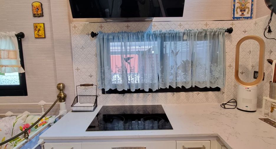 For sale 2 bed house in Bang Lamung, Chonburi