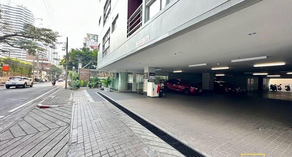 Apartment zur Miete mit 1 Zimmer in Khlong Toei, Bangkok