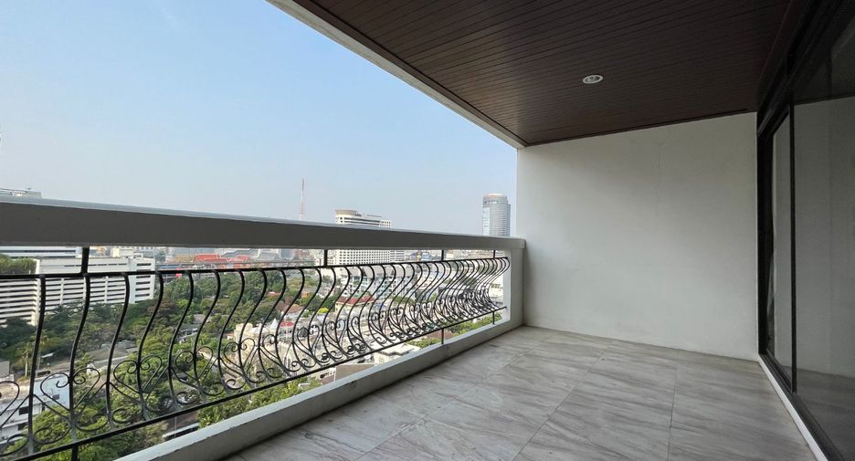 For rent and for sale 2 bedrooms condo in Watthana, Bangkok