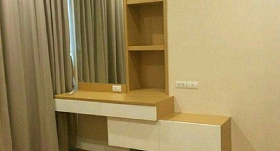 Condo en alquiler de 3 habitaciones en Khlong Toei, Bangkok