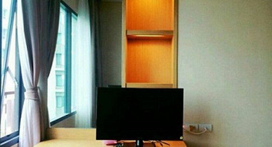 Condo en alquiler de 3 habitaciones en Khlong Toei, Bangkok