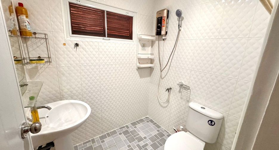 Casa en venta de 4 habitaciones en Bang Khun Thian, Bangkok