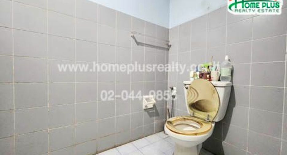 Продажа 4 спальни таунхаус в Пхаси Чароен, Бангкок