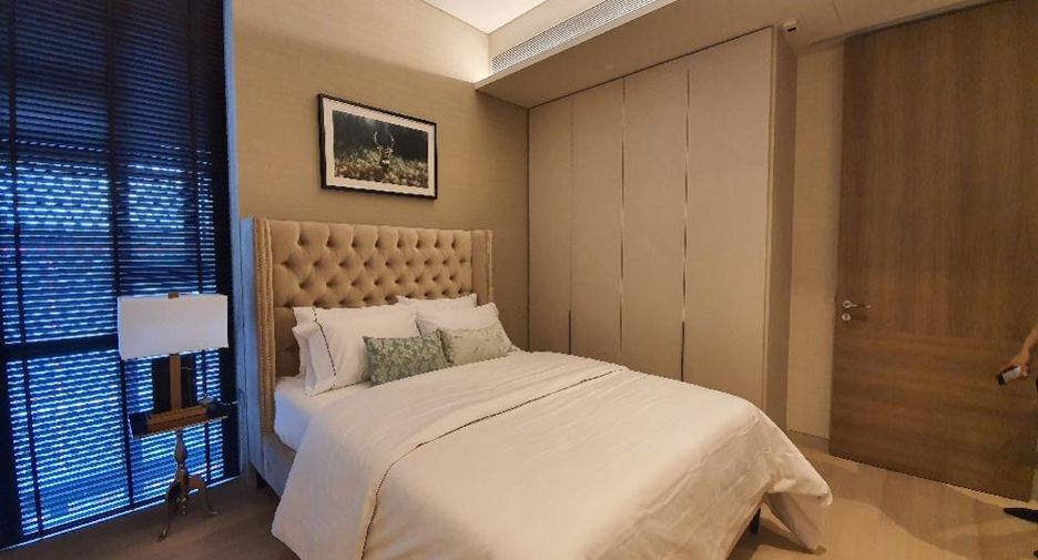 For rent 2 bedrooms condo in Watthana, Bangkok