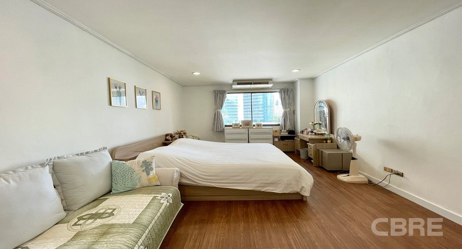 For sale 2 Beds condo in Khlong Toei, Bangkok