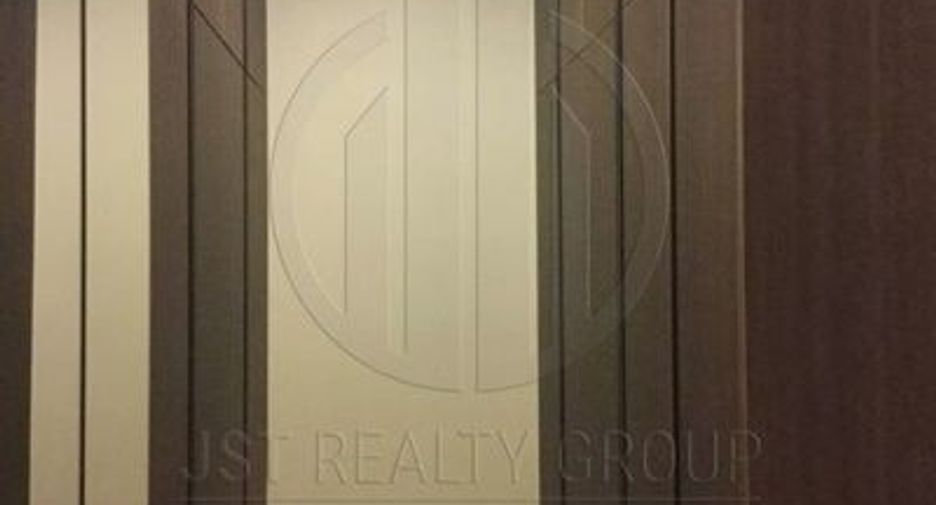 Condo en alquiler y en venta de 4 habitaciones en Watthana, Bangkok