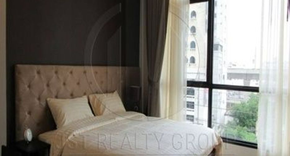Condo en alquiler y en venta de 4 habitaciones en Watthana, Bangkok