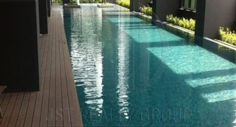 Condo en alquiler y en venta de 4 habitaciones en Watthana, Bangkok