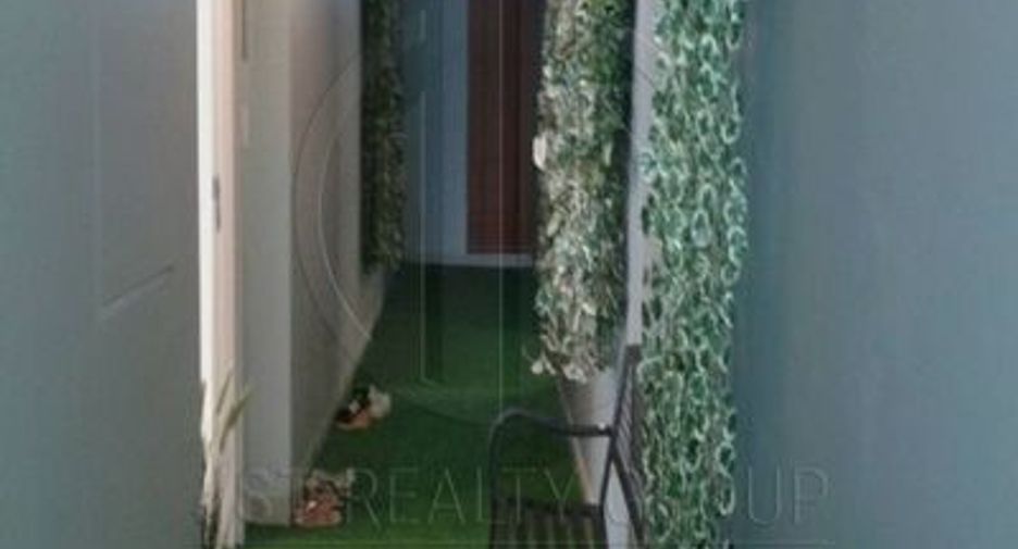 Condo en alquiler y en venta de 4 habitaciones en Watthana, Bangkok