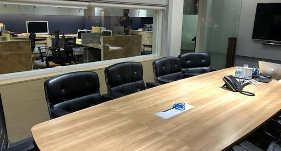 For rent and for sale 1 bed office in Khlong Toei, Bangkok