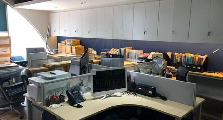 For rent and for sale 1 bed office in Khlong Toei, Bangkok