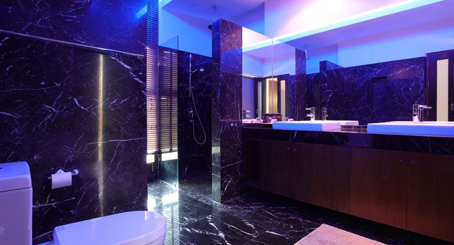 For sale 6 bedrooms house in East Pattaya, Pattaya