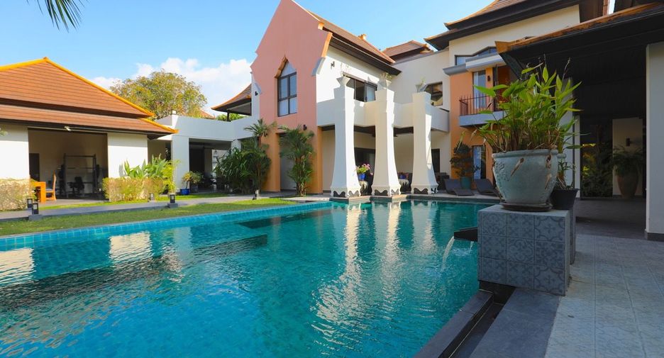 For sale 6 bedrooms house in East Pattaya, Pattaya