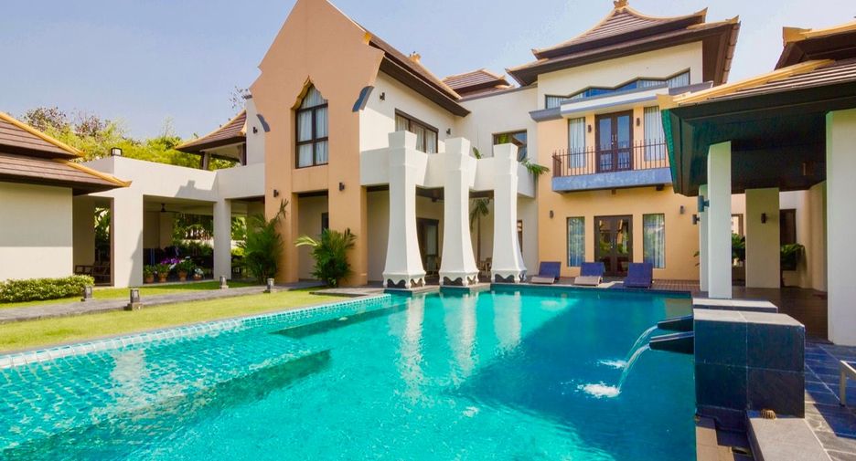 For sale 6 bedrooms house in East Pattaya, Pattaya