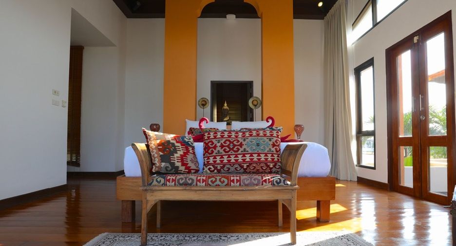 For sale 6 bedrooms house in East Pattaya, Pattaya