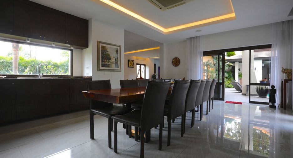 For sale 6 bedrooms house in East Pattaya, Pattaya