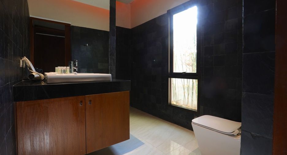 For sale 6 bedrooms house in East Pattaya, Pattaya