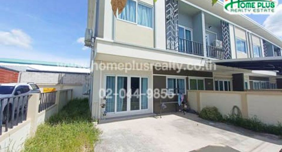 For sale 3 bedrooms townhouse in Lat Lum Kaeo, Pathum Thani
