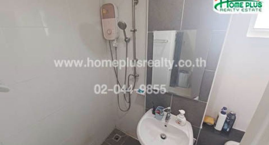 For sale 3 bedrooms townhouse in Lat Lum Kaeo, Pathum Thani
