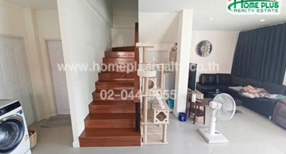 For sale 3 bedrooms townhouse in Lat Lum Kaeo, Pathum Thani