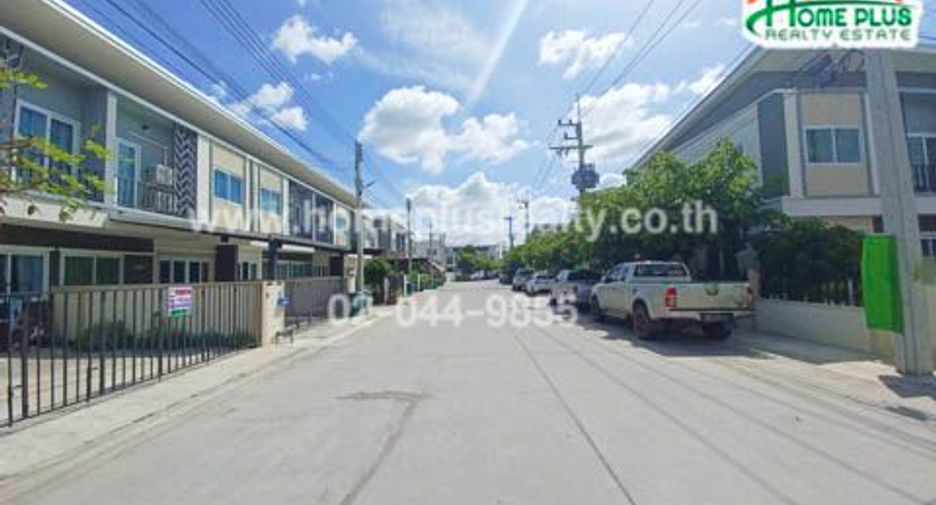 For sale 3 bedrooms townhouse in Lat Lum Kaeo, Pathum Thani
