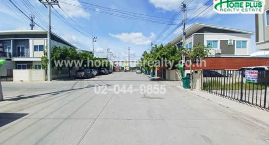 For sale 3 bedrooms townhouse in Lat Lum Kaeo, Pathum Thani