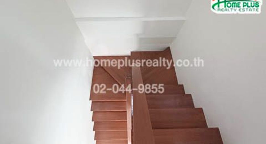 For sale 3 bedrooms townhouse in Lat Lum Kaeo, Pathum Thani
