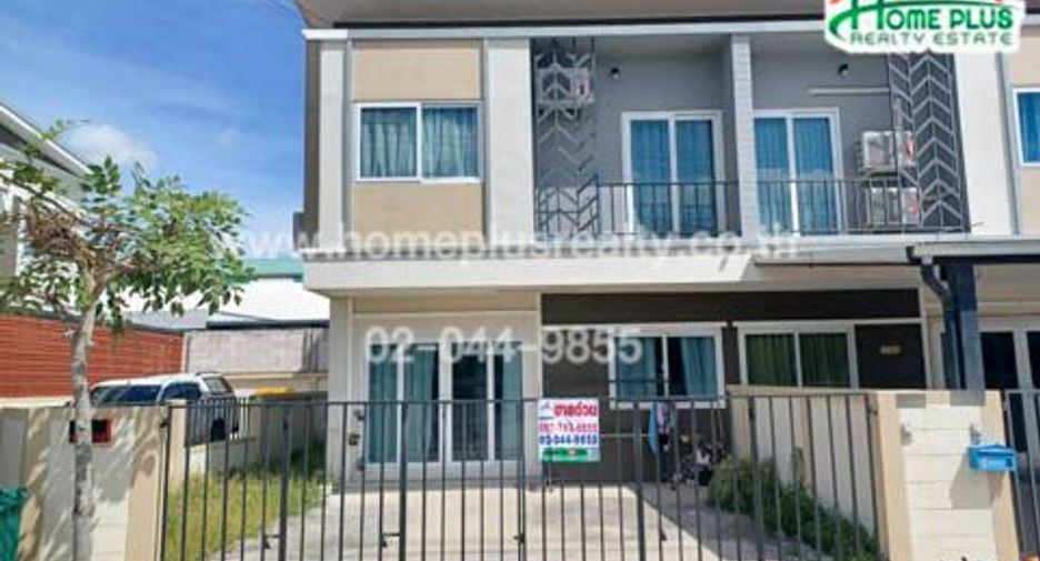 For sale 3 bedrooms townhouse in Lat Lum Kaeo, Pathum Thani
