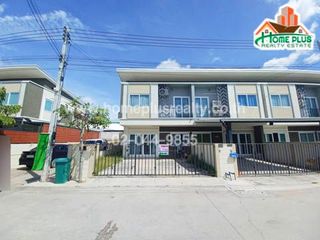 For sale 3 Beds townhouse in Lat Lum Kaeo, Pathum Thani