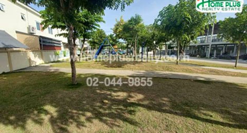 For sale 3 bedrooms townhouse in Lat Lum Kaeo, Pathum Thani