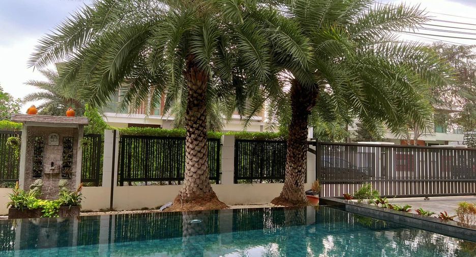 For rent and for sale 5 bedrooms house in Lat Krabang, Bangkok