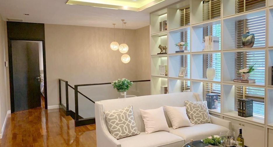 For rent and for sale 5 bedrooms house in Lat Krabang, Bangkok