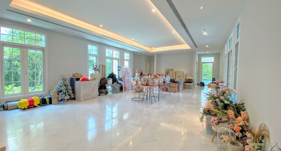 For sale 5 bedrooms house in Taling Chan, Bangkok