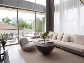 For sale 3 bedrooms townhouse in Huai Khwang, Bangkok