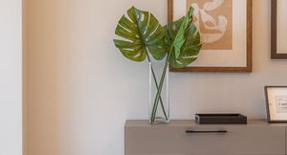 For rent and for sale 2 bedrooms condo in Pathum Wan, Bangkok