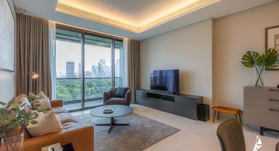 For rent and for sale 2 bedrooms condo in Pathum Wan, Bangkok
