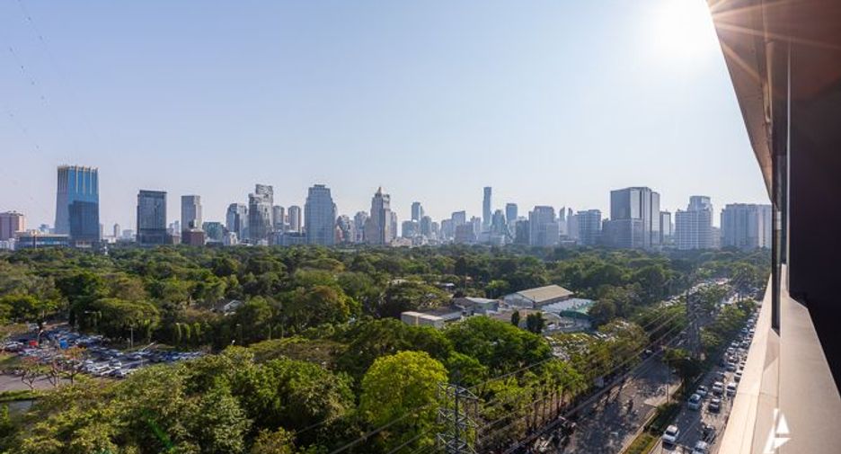 For rent and for sale 2 bedrooms condo in Pathum Wan, Bangkok