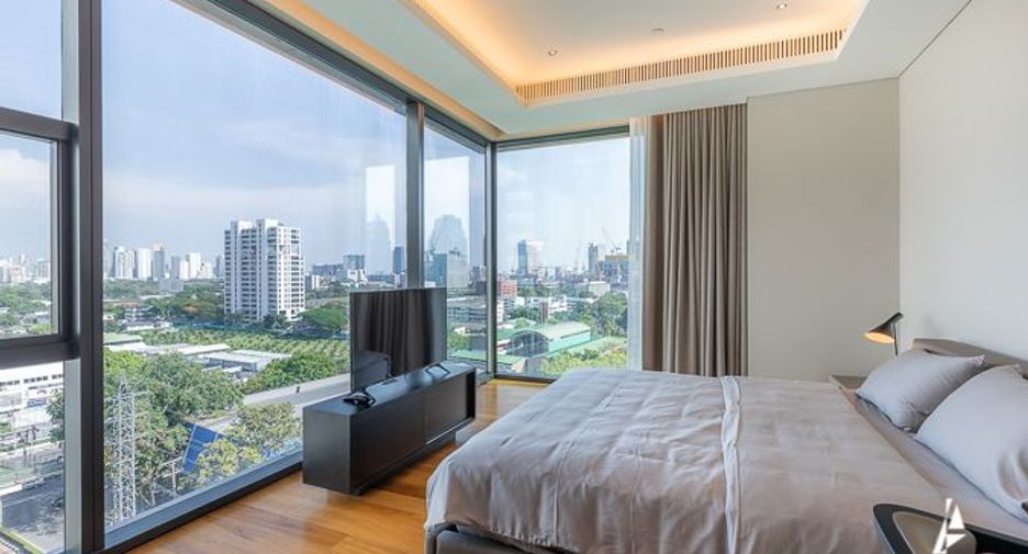 For rent and for sale 2 bedrooms condo in Pathum Wan, Bangkok