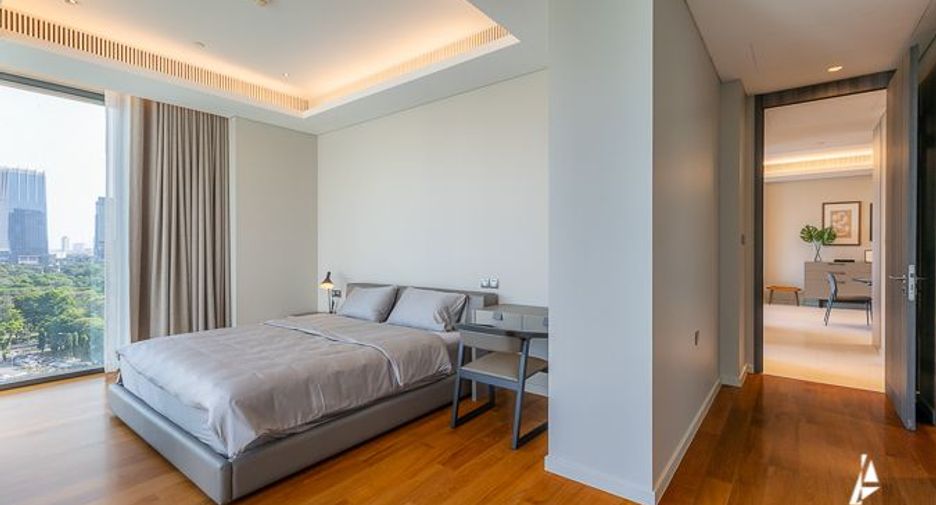 For rent and for sale 2 bedrooms condo in Pathum Wan, Bangkok