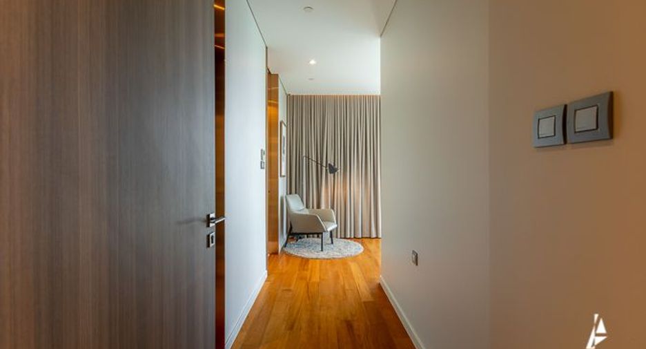For rent and for sale 2 bedrooms condo in Pathum Wan, Bangkok
